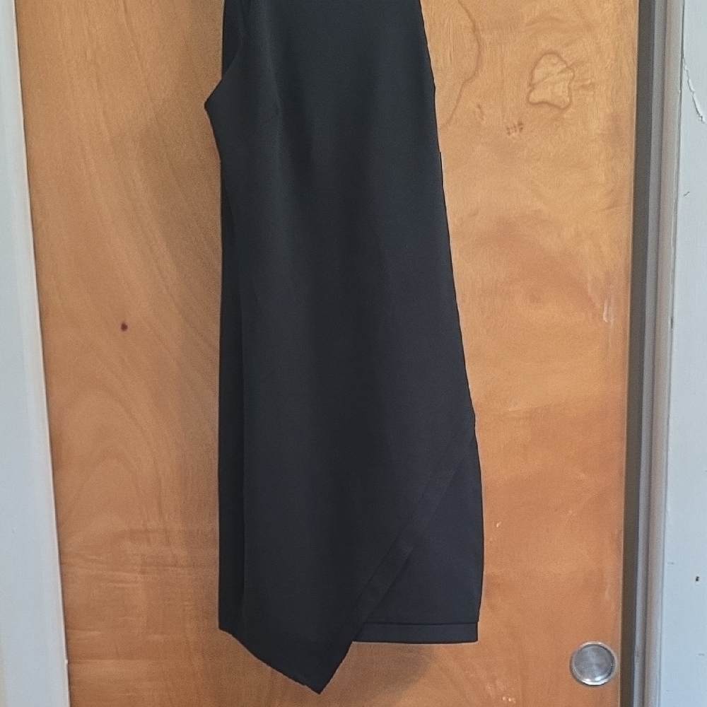 Elegant Black Sleeveless Dress